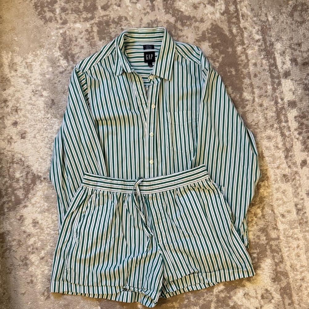 GAP Big Shirt and Shorts Set
